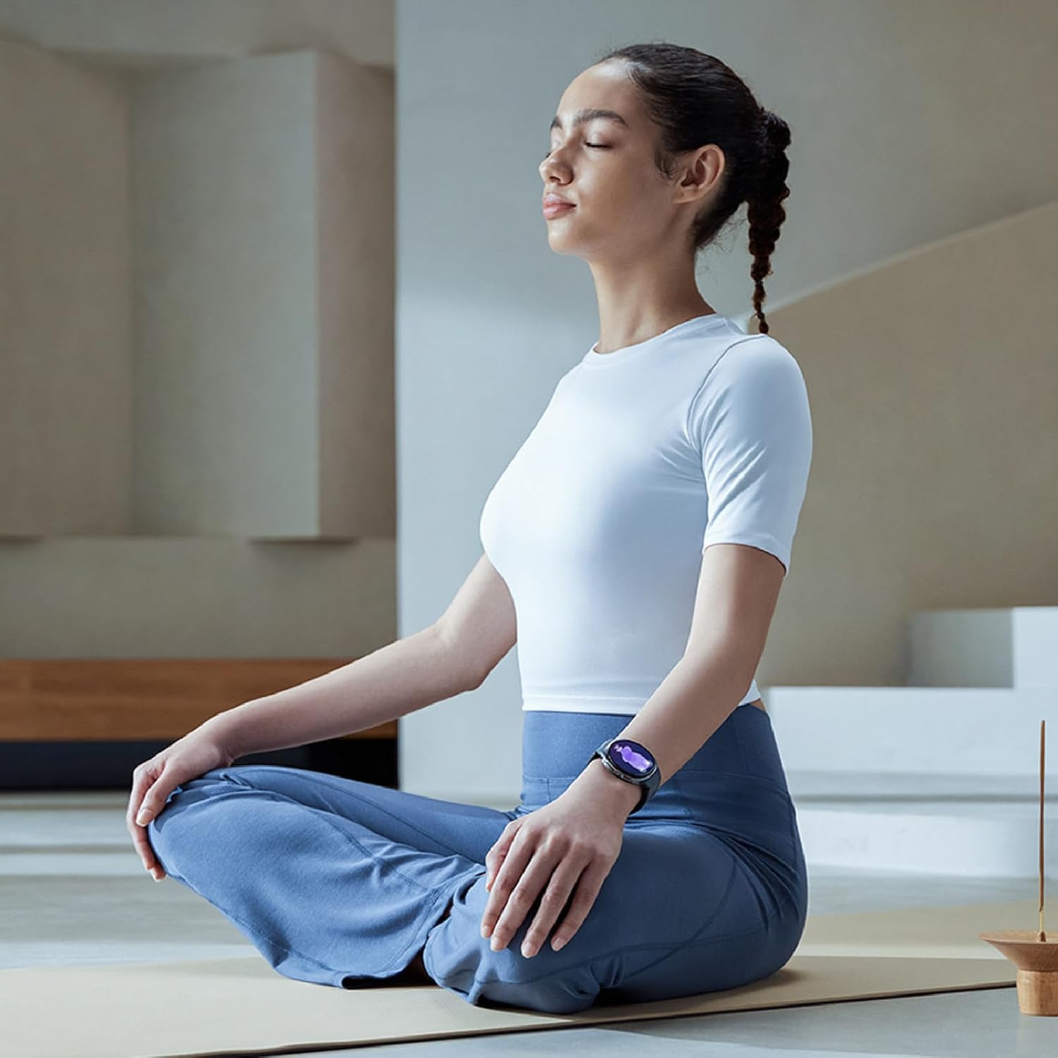 Samsung Galaxy Watch 8 (2025) 40mm Bluetooth Smartwatch, Cushion Design, Fitness Tracker